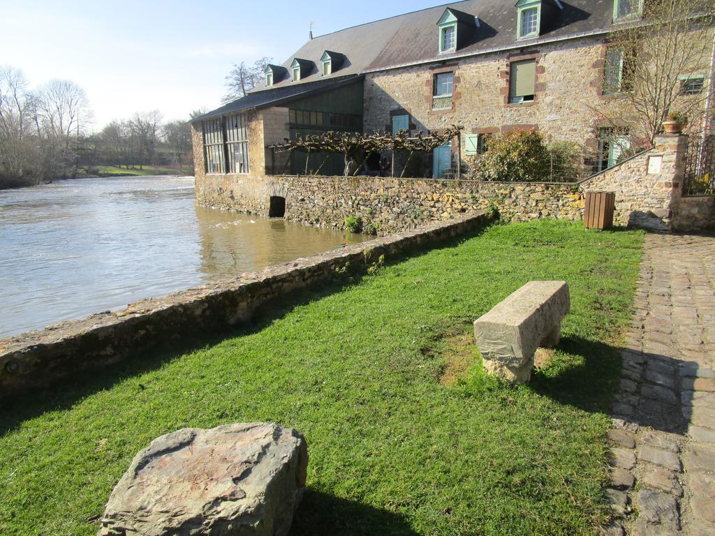 Gite Le Bourgneuf Fresnay-sur-Sarthe エクステリア 写真